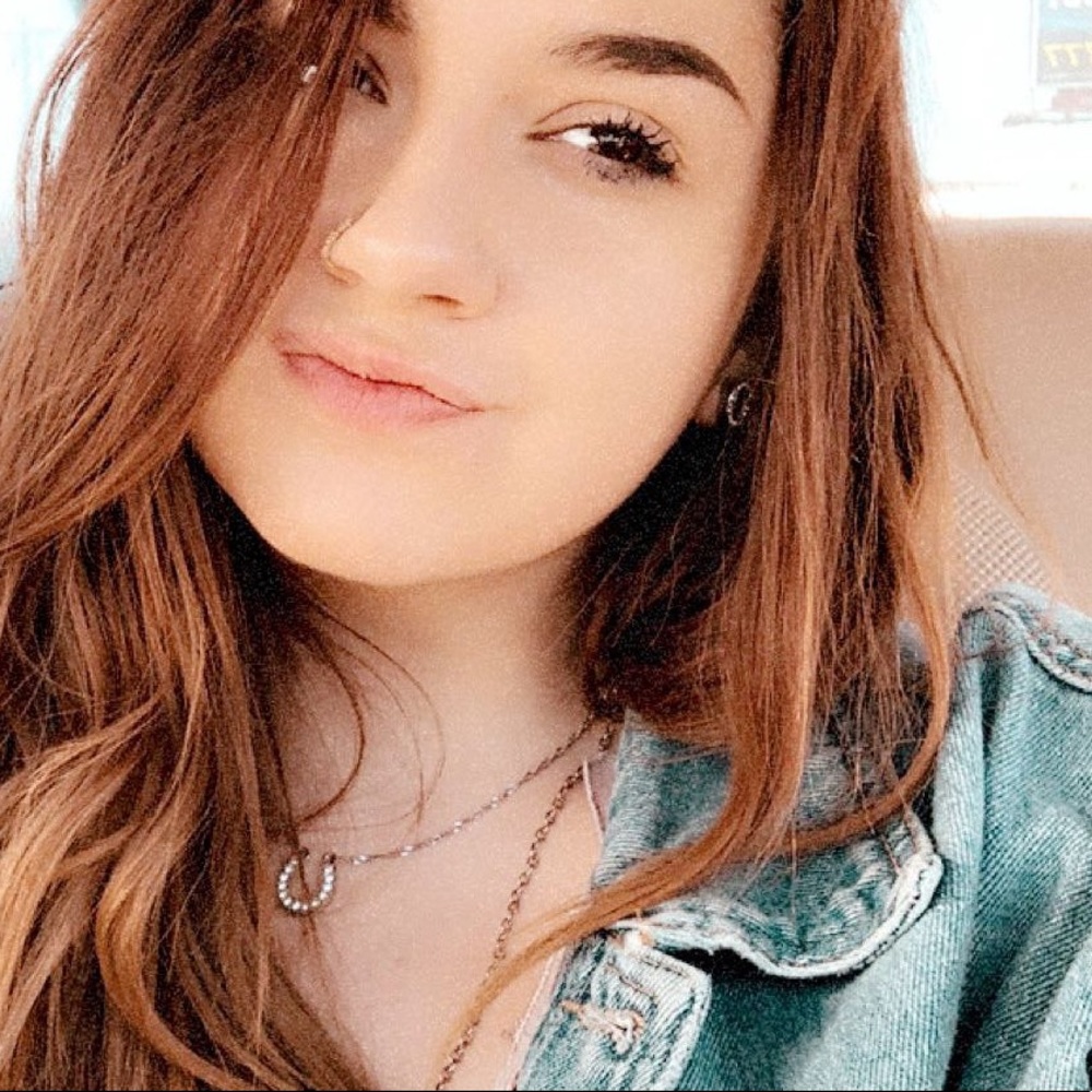 Meet your Posher, Cheyanne